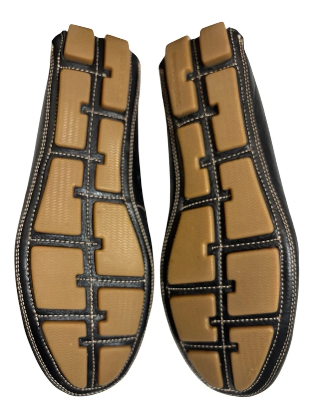 Banana Republic sleek pebbled